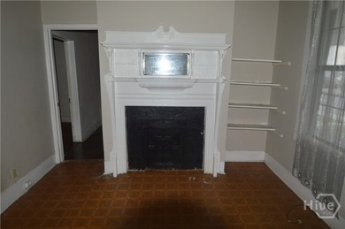 Investor Special! Unlock the potential at 1010 W. Victory Drive - photo 8