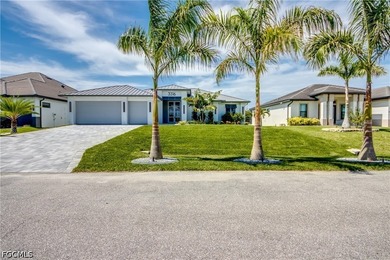 This stunning coastal designed waterfront residence in Cape - photo 50