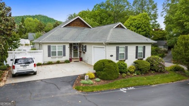 Lake Home For Sale in Hiawassee, Georgia
