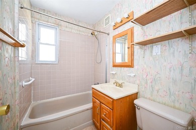 Incredible opportunity in one of Flushing's most sought-after - photo 18