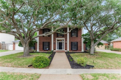 Lake Home ActiveUnderContr in Corpus Christi, Texas