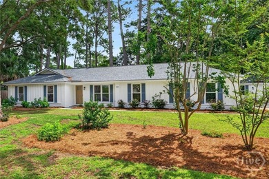 Welcome to this beautifully renovated 3-bedroom, 2-bath home - photo 3