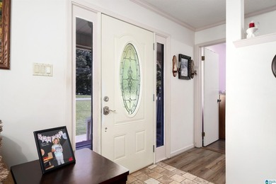 New Listing in Hueytown. This home is in a great location and - photo 5