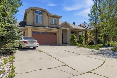 This exceptional home showcases quality craftsmanship and - photo 2