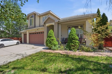This exceptional home showcases quality craftsmanship and - photo 3