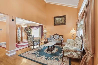 This exceptional home showcases quality craftsmanship and - photo 5