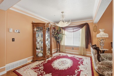 This exceptional home showcases quality craftsmanship and - photo 7