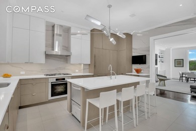 Floating over Central Park with corner views of the Metropolitan - photo 3