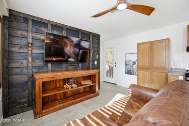 Charming, newly built ADA-compliant manufactured home with lake