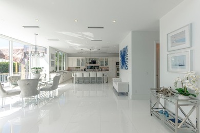 Stunning Coastal Contemporary Deepwater Estate recently built in - photo 11