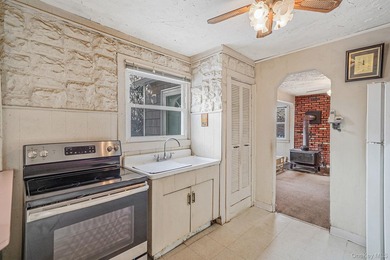 This cute and cozy Farmhouse sits high on a hill on 1.14 acres - photo 12