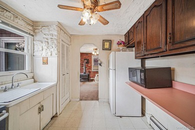 This cute and cozy Farmhouse sits high on a hill on 1.14 acres - photo 13