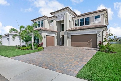 Lakefront luxury in this 5-bed single-family home in Avenir, new - photo 4