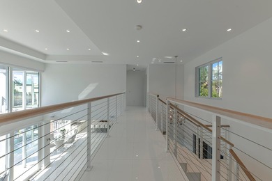 Stunning Coastal Contemporary Deepwater Estate recently built in - photo 37