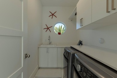 Stunning Coastal Contemporary Deepwater Estate recently built in - photo 38