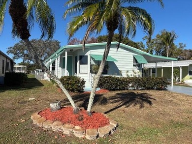 DRASTIC PRICE REDUCTION! Land Owned - Remodeled - Lakefront. No - photo 1
