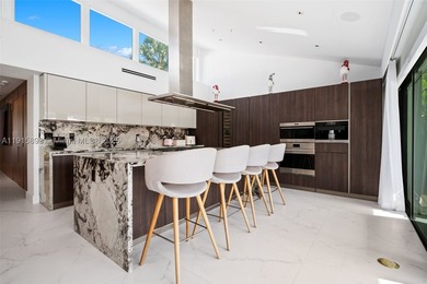 Brand-new 2024 complete remodel and fully furnished !! This - photo 11