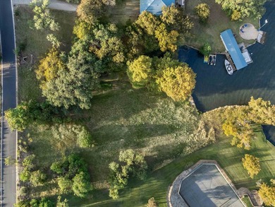 Set along the southern shores of Lake LBJ in coveted Blue Lake - photo 14
