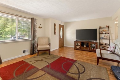 Beautifully maintained 3-bedroom, 1.5-bath ranch ready for its - photo 18