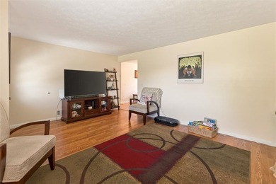 Beautifully maintained 3-bedroom, 1.5-bath ranch ready for its - photo 19