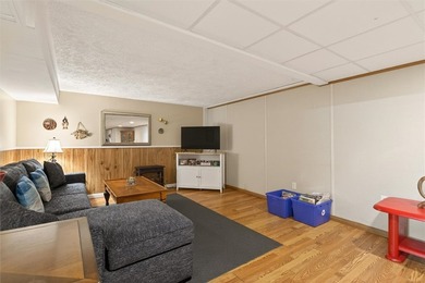 Beautifully maintained 3-bedroom, 1.5-bath ranch ready for its - photo 39