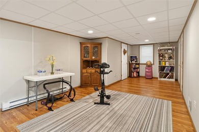 Beautifully maintained 3-bedroom, 1.5-bath ranch ready for its - photo 43