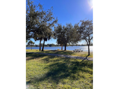 Lake Osborne Condo For Sale in Lake Worth Florida