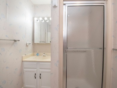 Beautiful 2BR/2BA first-floor condo in Vista Royale! This model - photo 15
