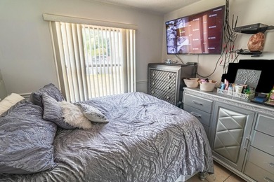 Charming Home with Attached Studio in Vibrant West Palm Beach - photo 15