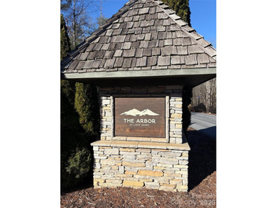 Discover the perfect setting for your mountain and lake retreat - photo 17