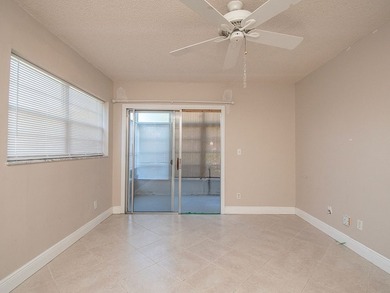 Beautiful 2BR/2BA first-floor condo in Vista Royale! This model - photo 19