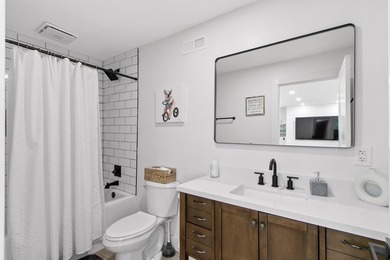Is there a 3-bed single-family home in Cedar Point Park near - photo 19
