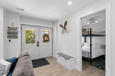 Is there a 3-bed single-family home in Cedar Point Park near - photo 21