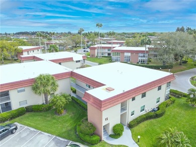 Beautiful 2BR/2BA first-floor condo in Vista Royale! This model - photo 28