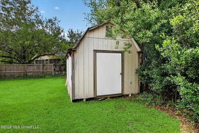Situated on approximately 0.55 acres in the heart of Diamondhead - photo 32