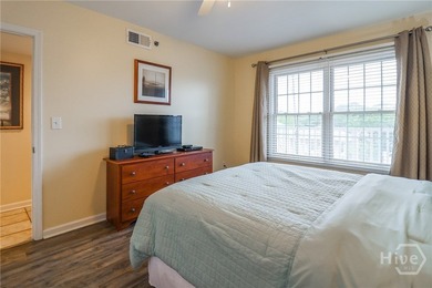 Move-in ready, turn-key condo, offered for sale as fully - photo 4