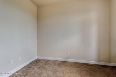 Welcome to 18028 Canal Landing Drive in Canal Crossing! This - photo 14