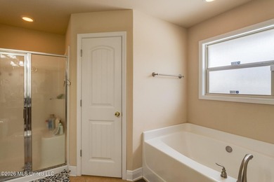 Welcome to 18028 Canal Landing Drive in Canal Crossing! This - photo 17