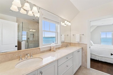 Experience the perfect blend of comfort, luxury, and waterfront - photo 17