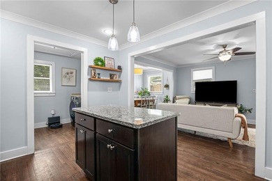 New Price Improvement!!! This East Lake Terrace property - photo 10
