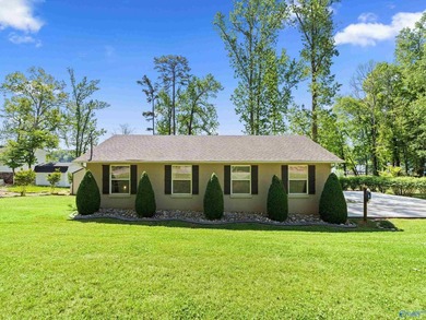 Beautifully updated home on Elk River! 3BR/2BA 1320sf house with - photo 24