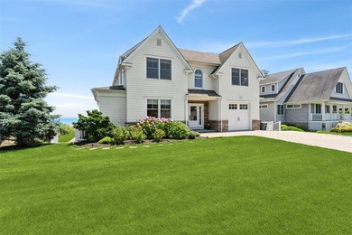 Experience the perfect blend of comfort, luxury, and waterfront - photo 29