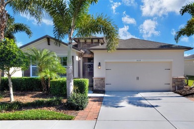Lake Fannie Home For Sale in Winter Haven Florida