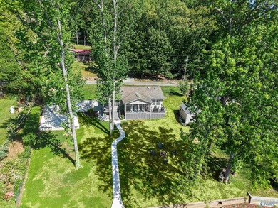 Beautifully updated home on Elk River! 3BR/2BA 1320sf house with - photo 37