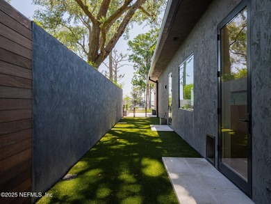 Discover this private modern riverfront estate on the Saint - photo 45