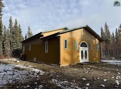 This unique property offers opportunity and space. Formally a - photo 2