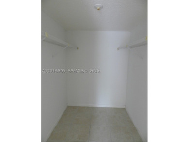 Bright and spacious 2 bedrooms 2 bathrooms apartment located in - photo 22