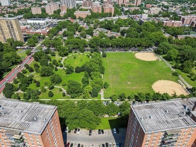 Step into this beautiful one-bedroom in a high rise building - photo 29
