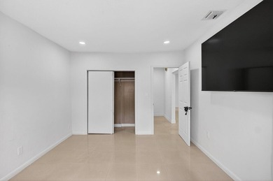 BRING YOUR BEST OFFERS. MOTIVATED SELLER! 3Br + Den(can be used - photo 31