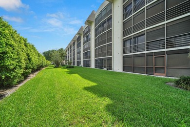 Enjoy effortless living in this beautifully updated 2 bedroom, 2 - photo 29